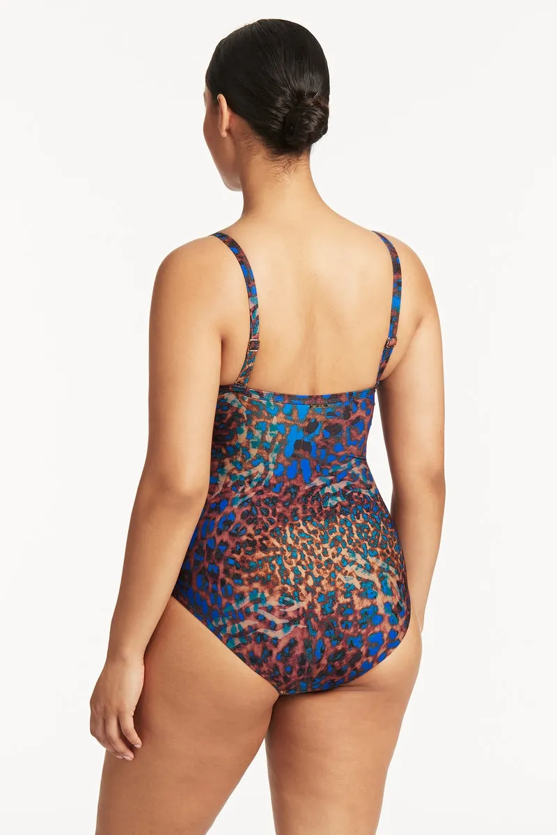 Hunter Twist Front DD/E Cup One Piece